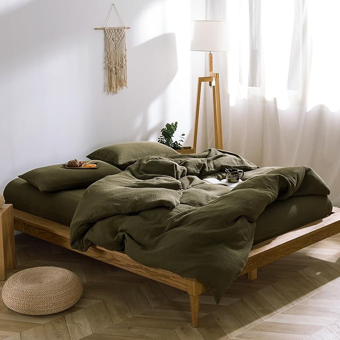VM VOUGEMARKET Olive Green Duvet Cover Queen Size - 3 Pieces Muslin Cotton 3-Layer Guaze Textured Bedding Set, Includes 1 Duvet Cover 90x90 Inches with Zipper Closure & 2 Pillowcases