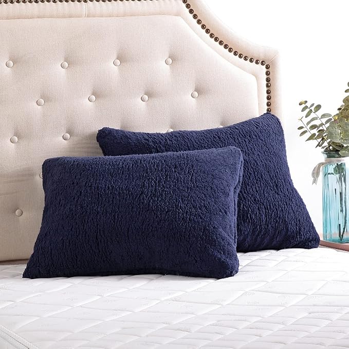 Reafort Ultra Soft Sherpa Pillowcases Pillow Covers Standard Size 20"x26" Pack of 2 with Zipper Closure (Navy, 20”x26” Standard Sham)