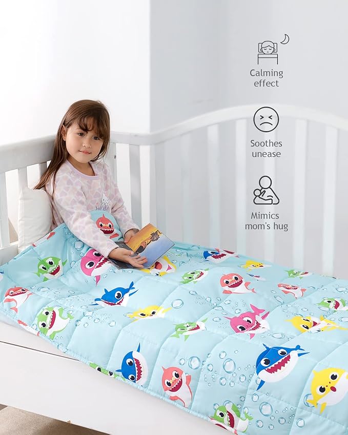 Kivik Weighted Blanket 5lbs, Green Shark Heavy Blanket Throw, Small Weighted Cooling Blankets 5 Pounds, Cute Blanket for All-Season, 36x48 Inches Green