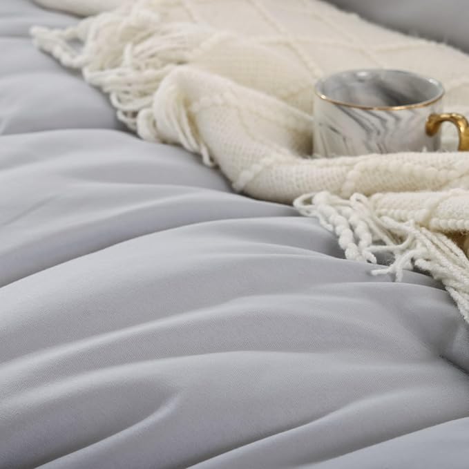 ROSGONIA Oversized King Comforter Light Gray, 3pcs (1 Grey Comforter & 2 Pillowcases), Soft Lightweight Oversized King Size Comforter Sets Bedding