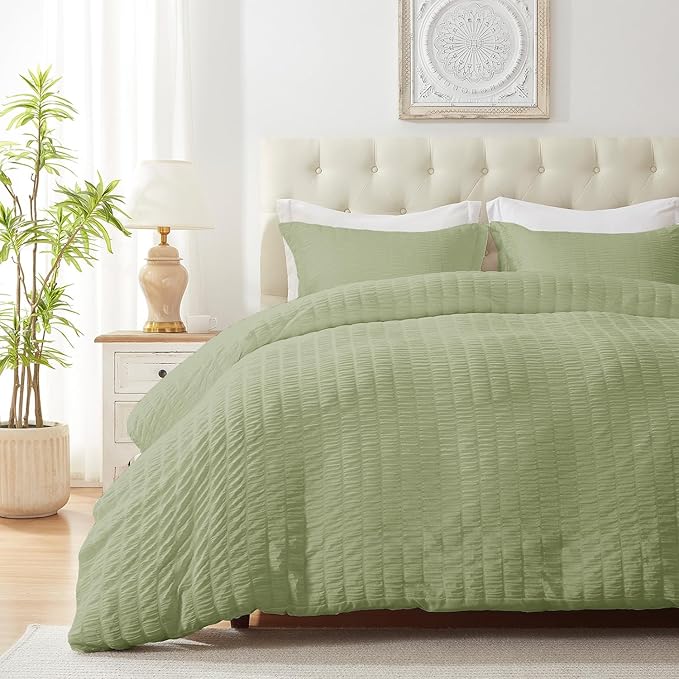 Cozyide Green Duvet Cover King Size, 3 Pieces Bedding Duvet Covers, Soft Breathable Seersucker Duvet Cover Set with Zipper Closure and Corner Ties (1 Duvet Cover 104"x90" + 2 Pillow Shams 20"x36")