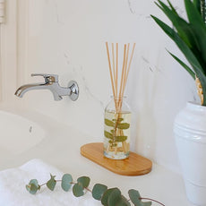 Urban Naturals Lavender Sandalwood Essential Oil Reed Diffuser Set with Natural Bamboo Reeds Sticks | Aromatic Lavender, Golden Amber & Woods | Vegan. Made in The USA