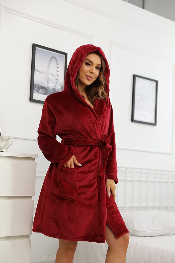 U2SKIIN Women Hooded Fleece Robe, Short Plush Robes for Womens With Hood Soft Warm Spa Bathrobe
