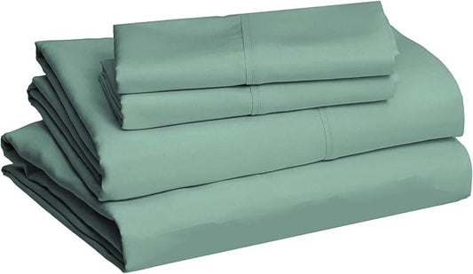 Amazon Basics Lightweight Super Soft, Breathable Easy Care Microfiber 4-Piece Bed Sheet Set with 14-Inch Deep Pockets, Queen, Emerald Green, Solid AmazonBasics