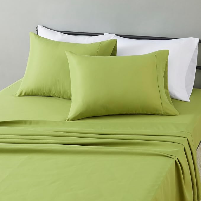 Amazon Basics Lightweight Microfiber 4-Piece Bed Sheet Set, Oliver Light, Solid, Queen AmazonBasics
