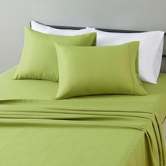 Amazon Basics Lightweight Microfiber 4-Piece Bed Sheet Set, Oliver Light, Solid, Queen AmazonBasics