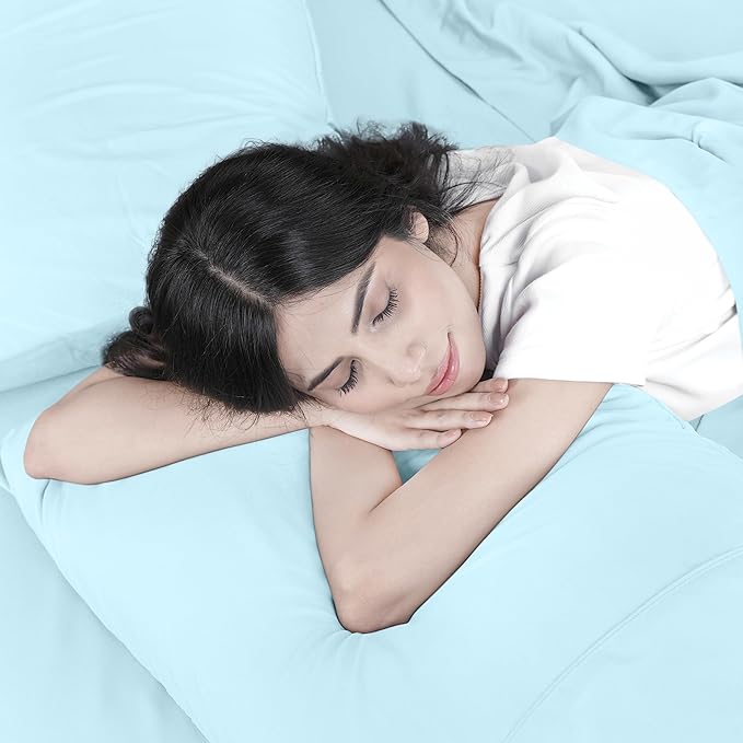Utopia Bedding Full Sheet Set – 4 Piece Bed Sheets for Full Size Bed, Soft and Breathable Microfiber, Includes 1 Fitted Sheet, 1 Flat Sheet and 2 Pillowcases (Ice Blue)