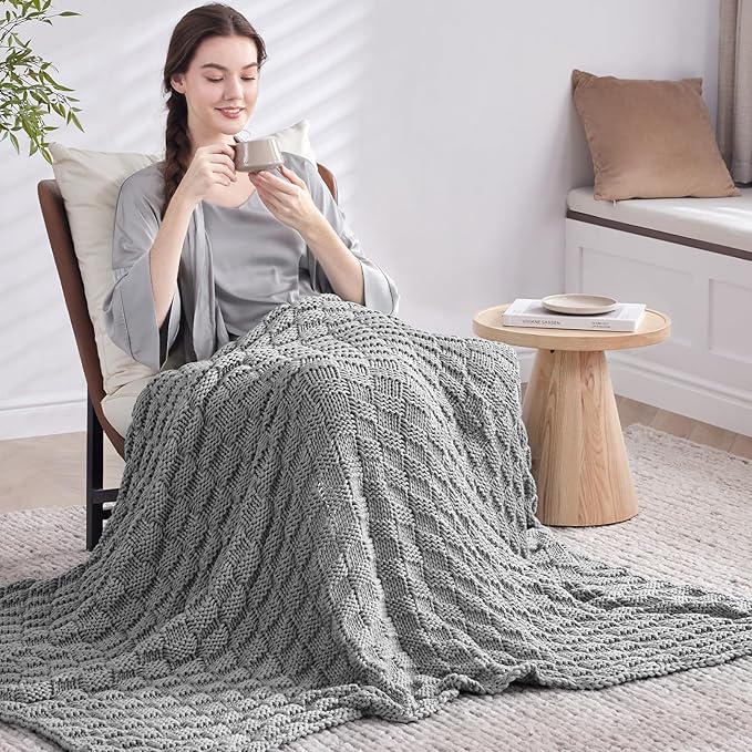Knitted Weighted Blanket for Adult, No Beads Heavy Blanket 60” x 80'' 10lbs, Breathable Chunky Knit Blanket, Cooling Weighted Blanket for Hot Sleepers, Christmas Home Decor (Light Grey)