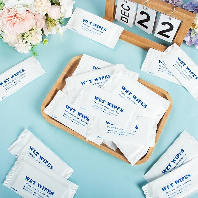 Individually Wrapped Wet Wipes, Wet Wipes For Hands Bulk, Easy To Carry, Quick To Clean Hands, Suitable For Restaurants, Barbecues, Travel, Weddings, Homeless People (200-PACK)