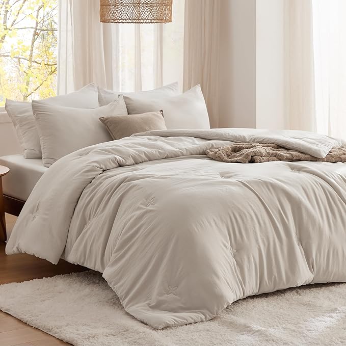 Bedsure Twin Comforter Set Beige, Soft Prewashed Twin Size Bedding, Quilted Comforter with Clover Design, Down Alternative Comforter for All Seasons, 2 Pieces Bed Set with 1 Pillow Sham
