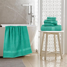 Amazon Basics 6 Piece Oversized Fade resistant Towel set, 100% Cotton towels for bathroom, soft and absorbent, 2 Bath Towels, 2 Hand Towels and 2 Washcloths bathroom towel set, Teal