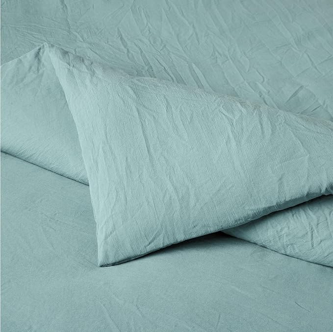 Amazon Basics Brushed Microfiber Comforter Set, Extra Soft with Natural Texture, 3-Piece, Queen/Full, Blue