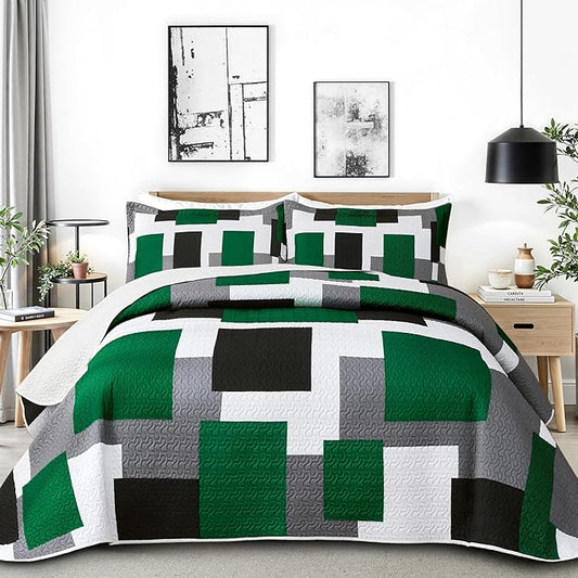 3 Piece Green Quilt Set Full/Queen Size Christmas Green Black Geometric Reversible Bedding Set Microfiber Lightweight Bedspread Coverlet with 2 Shams Modern Bed Cover for All Season, 90''x96''