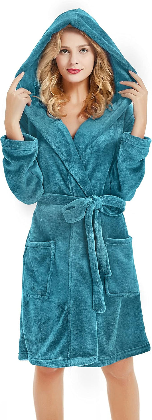 U2SKIIN Women Hooded Fleece Robe, Short Plush Robes for Womens With Hood Soft Warm Spa Bathrobe