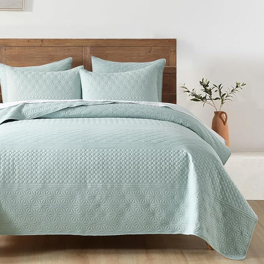 HORIMOTE HOME Sprout Green Queen Size Quilt Set - Soft Microfiber Bedspread with 2 Shams, Lightweight & All-Season Geometric Coverlet for Cozy Bedding