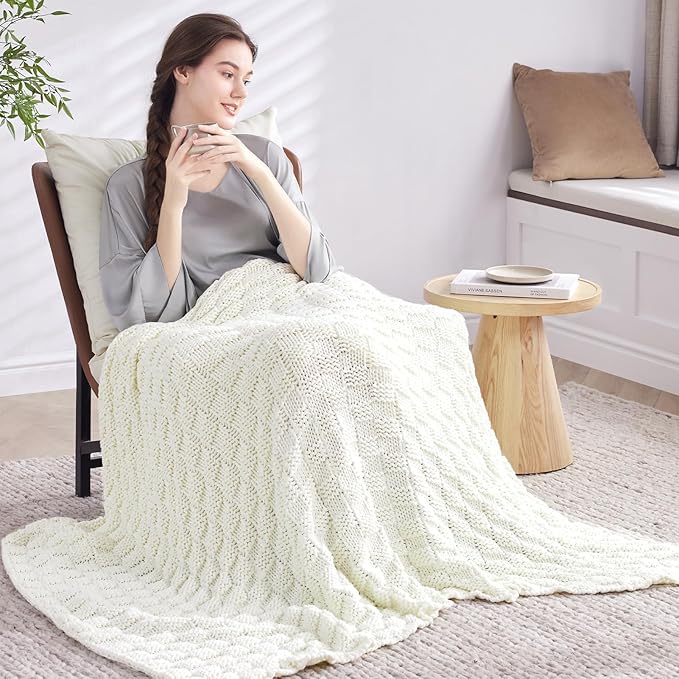 Knitted Weighted Blanket for Adult, No Beads Heavy Blanket 50” x 60'' 7lbs, Breathable Chunky Knit Blanket, Cooling Weighted Blanket for Hot Sleepers, Christmas Home Decor (Ivory White)