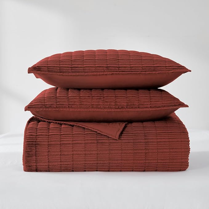 Wonderful Luxury Velvet Quilt - Striped Channel Stitch Red Quilt Queen, Soft Corduroy Lightweight Comforter, Pet-Friendly, Tear-Resistant, Bedspread Coverlet Bedding Set for All Season,94"x94"