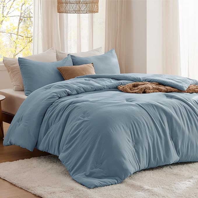 Bedsure Queen Comforter Set Mineral Blue, Soft Prewashed Queen Size Bedding, Quilted Comforter with Clover Design, Down Alternative Comforter for All Seasons, 3 Pieces Bed Set with 2 Pillow Shams