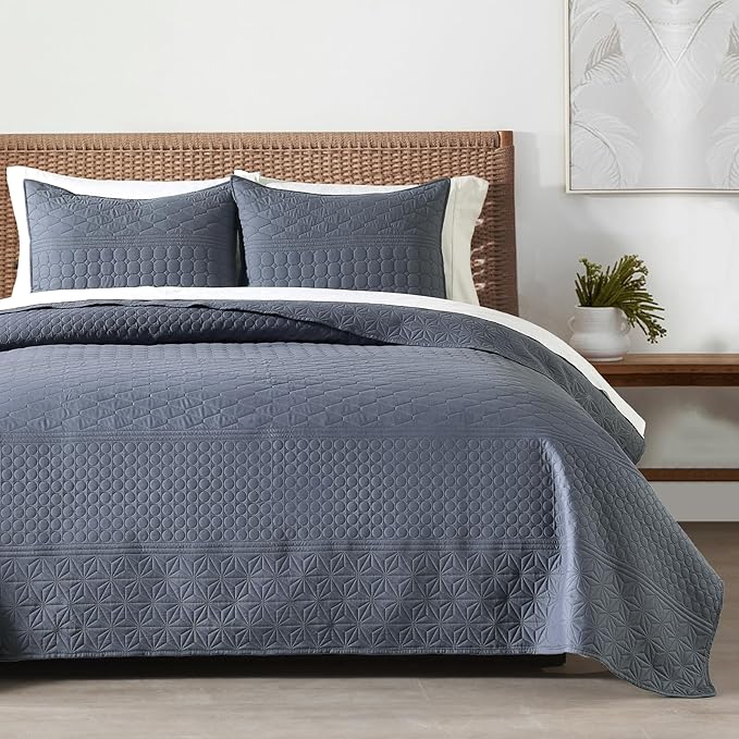 HORIMOTE HOME Steel Blue Queen Size Quilt Set - Soft Microfiber Bedspread with 2 Shams, Lightweight & All-Season Geometric Coverlet for Cozy Bedding