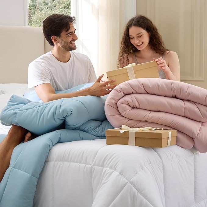 Bedsure Comforter Duvet Insert - Quilted Comforters Oversize Queen, All Season Duvet, GentleSoft Down Alternative Bedding, with 8 Tabs, Gifts for Women/Men, Light Grey, Oversize Queen 98 x 98 Inches