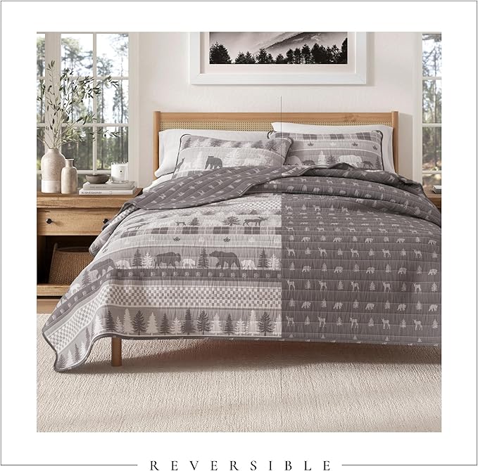 Great Bay Home Rustic Cabin Twin Size Quilt Set with Shams - All-Season, Lightweight, Reversible Bedspread - Lodge-Themed Summer Bedding Sets (Twin/Twin XL, Rustic Landscape Grey)