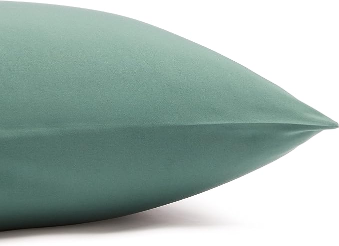 Amazon Basics Lightweight Super Soft, Breathable Easy Care Microfiber 4-Piece Bed Sheet Set with 14-Inch Deep Pockets, Queen, Emerald Green, Solid AmazonBasics