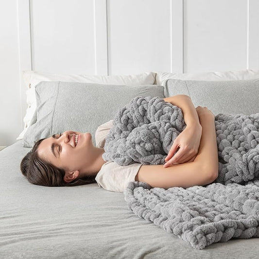 Maetoow Handmade 10 lb Soft Knitted Weighted Blanket, 40 x 60 in Breathable Chunky Knit Gravity Blanket Throw, Home Decor for Sofa Couch Bed, Light Grey