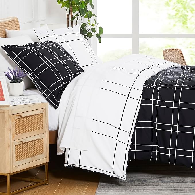 Southshore Fine Living, Inc. Oversized Reversible Checkered California King/King Duvet Cover Set – Hotel Quality, Fade-Resistant Bedding – Includes 1 Duvet Cover and 2 Pillow Shams, Urban Grid Black
