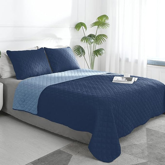 Easy-Going King Size Reversible Quilt Set with 1 Quilt and 2 Pillow Shams, Soft Bed Quilt Cover, Water Resistant Lightweight Microfiber Bedspread, Stain Resistant, Dark Blue/Light Blue