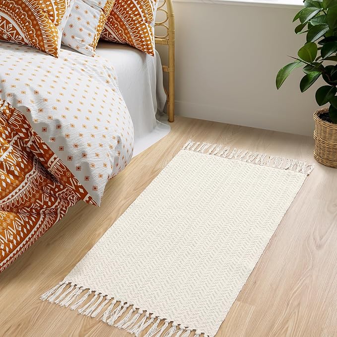 Lahome Boho Bathroom Rugs, Small 2x3 Door Mat Indoor Lightweight Entryway Rug Washable Cotton Area Rug with Tassels, Farmhouse Non Shedding Beige Throw Rug Low Pile Carpet for Kitchen Laundry