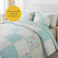 Soul & Lane Whispering Flowers Cotton Quilt Set - Twin Size with 1 Sham, White and Blue Pieced Patchwork Design, Country Floral Quilted Comforter, Lightweight Summer Farmhouse Bedding