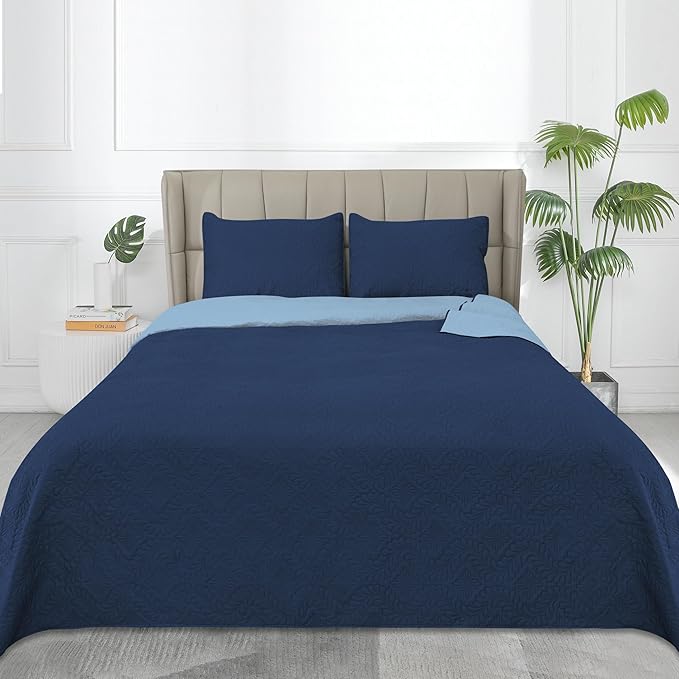 Easy-Going Full/Queen Size Reversible Quilt Set with 1 Quilt and 2 Pillow Shams, Soft Bed Quilt Cover, Water Resistant Lightweight Bedspread, Stain Resistant, Olive Leaf-Dark Blue/Light Blue
