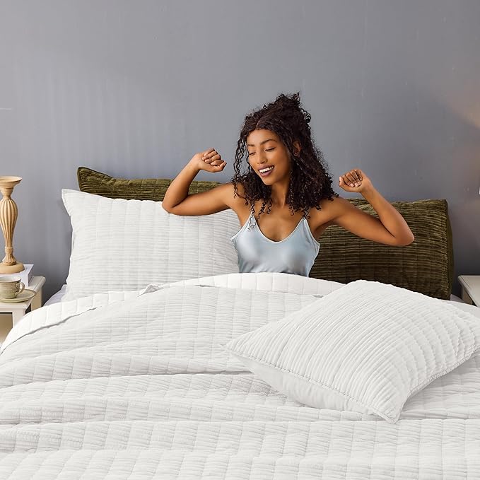 Wonderful Luxury Velvet Quilt Set Twin Size Stitched White Bedding Set 2 Pieces, Soft Tufted Corduroy Lightweight Comforter, Pet-Friendly, Tear-Resistant Bedspread Coverlet Bedding for All Season