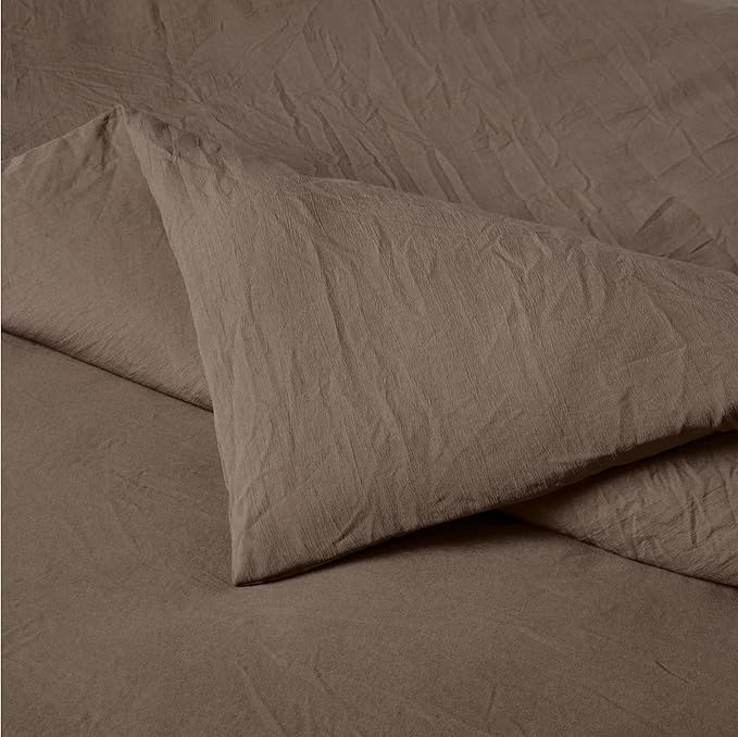 Amazon Basics Brushed Microfiber Comforter Set, Extra Soft with Natural Texture, 3-Piece, King, Brown