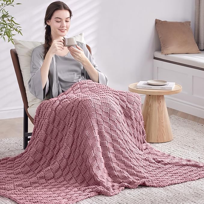 Knitted Weighted Blanket for Adults, 20lbs, Breathable Chunky Knit, Cooling for Hot Sleepers, Christmas Home Decor (Pink) 70' x 90''