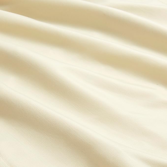 Amazon Basics Lightweight Microfiber 3-Piece Duvet Cover Set, Beige, Solid, King