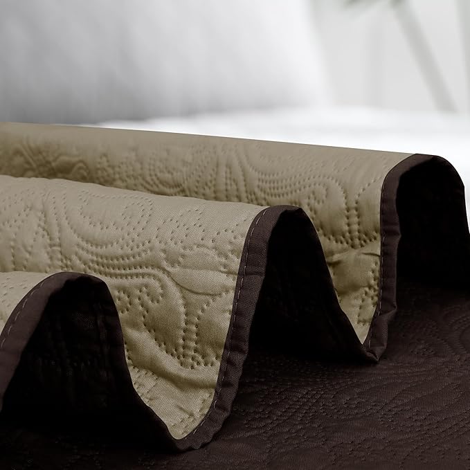 Easy-Going Full/Queen Size Reversible Quilt Set with 1 Quilt and 2 Pillow Shams, Soft Bed Quilt Cover, Water Resistant Lightweight Microfiber Bedspread, Stain Resistant, Damask-Chocolate/Beige