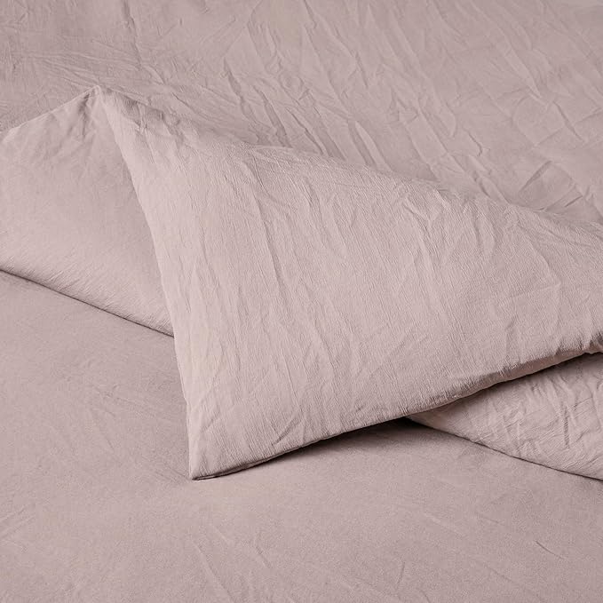 Amazon Basics Brushed Microfiber Comforter Set, Extra Soft with Natural Texture, 3-Piece, King, Purple