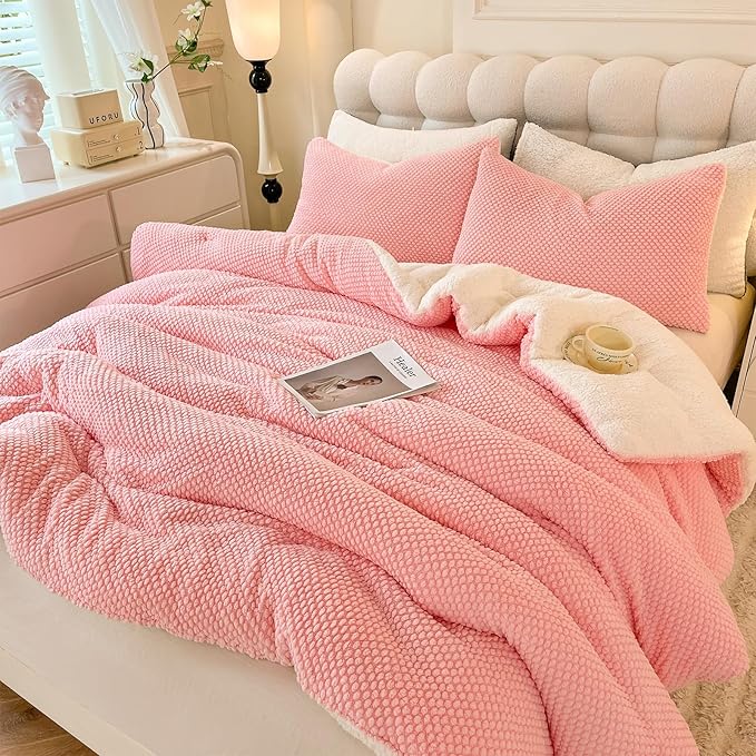 3D Jacquard Design Comforter Set, Ultra-Soft Warm King Size Sherpa Fur Plush 3-Pieces Sets Luxury Cozy Bedding with 2 Pillowcases (104"x90", Pink)