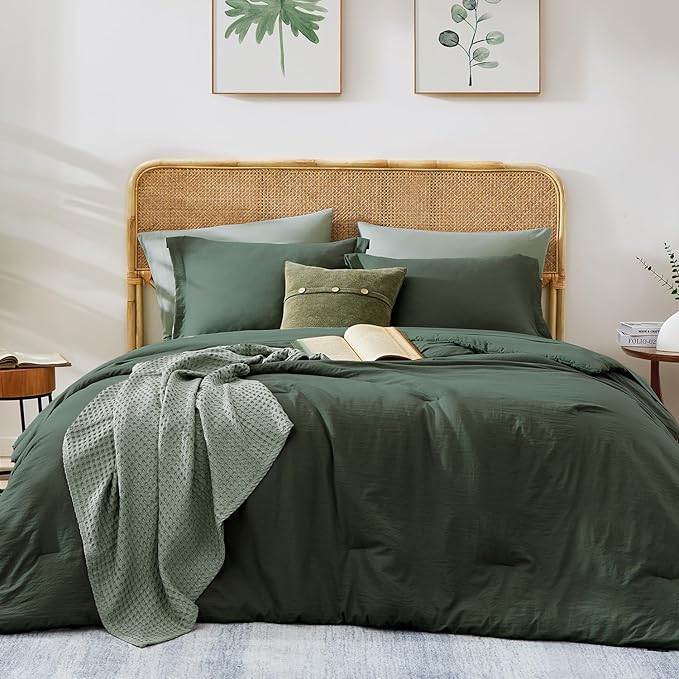 WRENSONGE King Comforter Set, 7 Pieces Deep Forest Soft Bed in a Bag King with Fitted Sheet, Flat Sheet, 2 Pillow Shams, and 2 Pillowcases- Warm Bedding Set for All Season