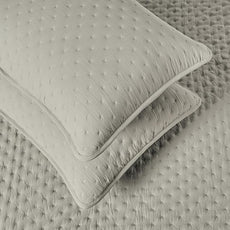 Amazon Basics Brushed Microfiber Quilt Set, Extra Soft with Natural Texture, 3-Piece,King, Grey