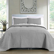 Quilt Set King/Cal King/California King Size Light Grey - Oversized Bedspread - Soft Microfiber Lightweight Coverlet for All Season - 3 Piece Includes 1 Quilt and 2 Shams, Geometric Pattern