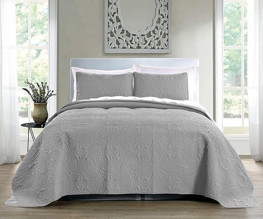 Pure Bedding Quilt Set Full/Queen Size Light Grey - Oversized Bedspread - Soft Microfiber Lightweight Coverlet for All Season - 3 Piece Includes 1 Quilt and 2 Shams, Geometric Pattern