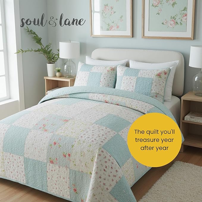 Soul & Lane Whispering Flowers Cotton Quilt Set - Queen Size with 2 Shams, White and Blue Pieced Patchwork Design, Country Floral Quilted Comforter, Lightweight Summer Farmhouse Bedding