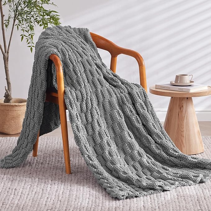 Knitted Weighted Blanket for Adult, No Beads Heavy Blanket 50” x 60'' 7lbs, Breathable Chunky Knit Blanket, Cooling Weighted Blanket for Hot Sleepers, Christmas Home Decor (Light Grey)