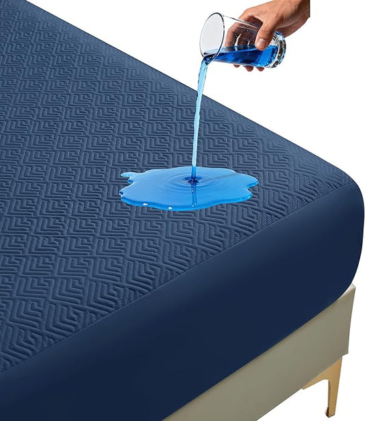 100% Queen Size Waterproof Mattress Protector 18''Deep Pocket Breathable Incontinence Soft Noiseless Pads for Adults Kids Elderly Pets Machine Washable and Easy Care Bedwetting Pads