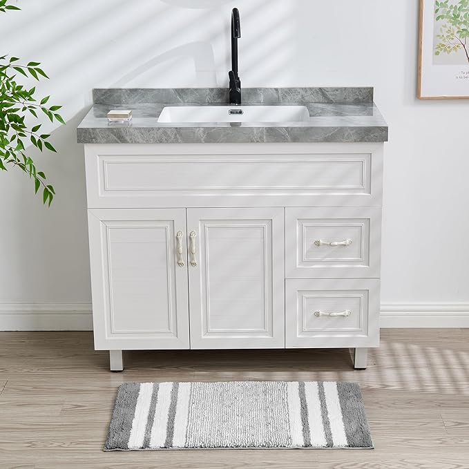 CozeCube Bath mats for Bathroom Non Slip, Fluffy Absorbent Microfiber Bath mat Washable, Aesthetic Bathroom Rugs, Large Grey Striped Bath mat, Grey, 36" x 24"