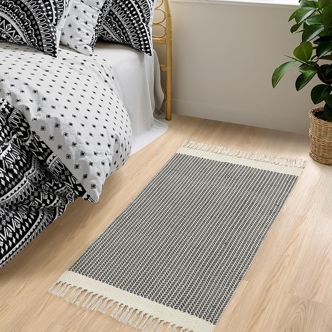 Lahome Boho Bathroom Rugs, Small 2x3 Entry Rug Washable Front Door Bath Mat Woven Cotton Area Rug with Tassels, Farmhouse Non Shedding Lightweight Grey Throw Rug Low Pile Carpet for Kitchen