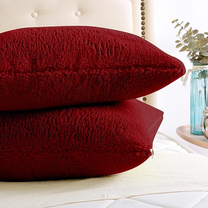 Reafort Ultra Soft Sherpa Pillowcases Pillow Covers Standard Size 20"x26" Pack of 2 with Zipper Closure (Red, 20”x26” Standard Sham)