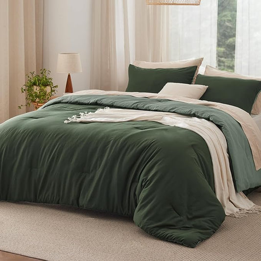 Bedsure King Size Comforter Set, Reversible Dark Green Soft Prewashed Bedding for All Seasons, 3 Pieces Warm Down Alternative Bed Set, 1 Lightweight Comforter (104"x90") and 2 Pillowcases (20"x36")
